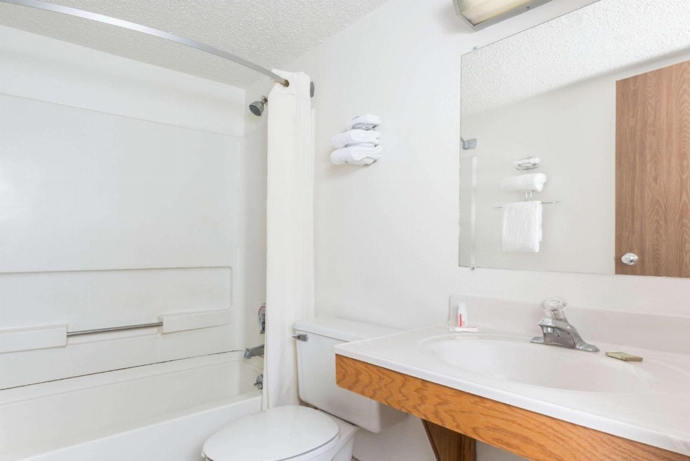 Super 8 by Wyndham Front Royal